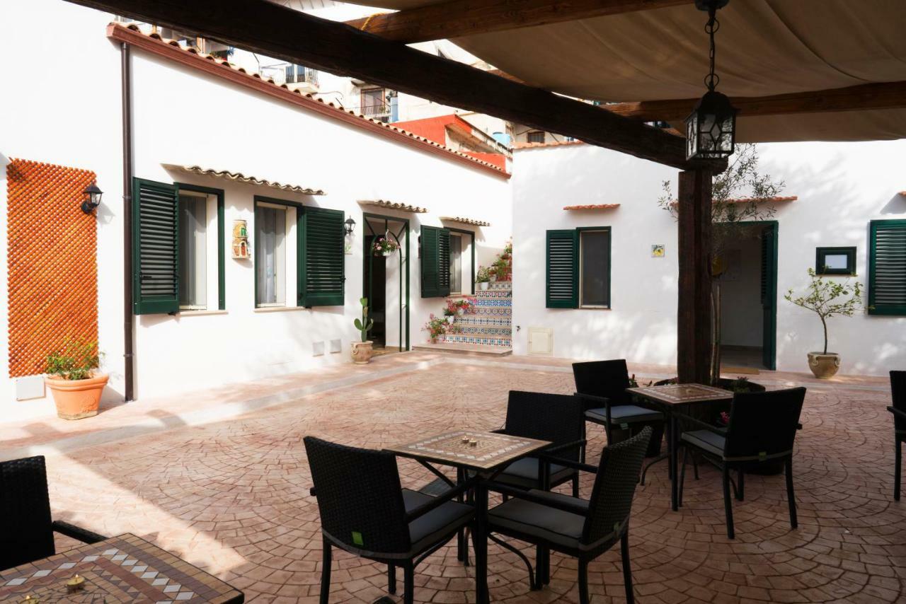 Baglio Reale Apartments Palermo Exterior foto